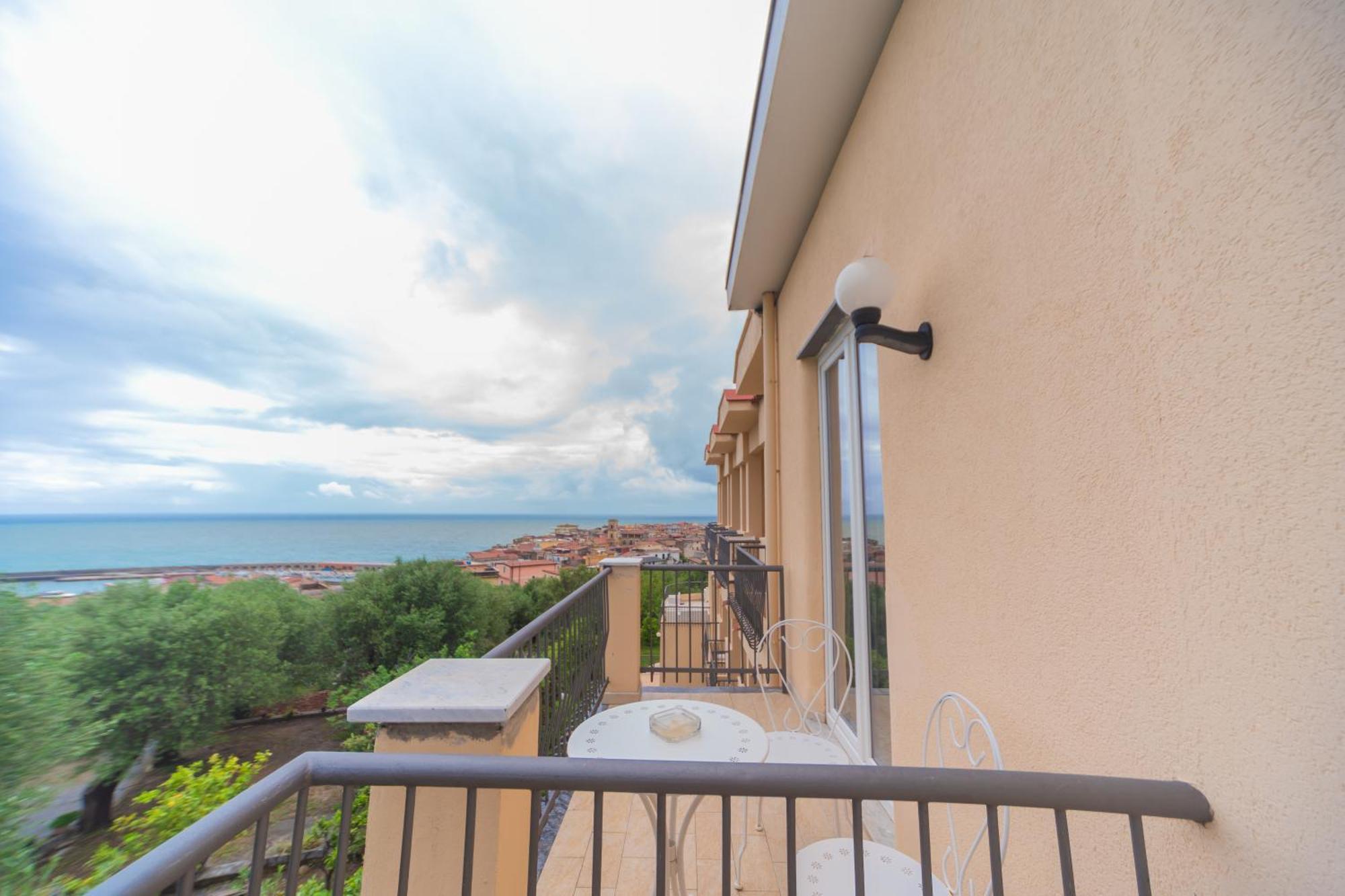 Hotel America Marina di Camerota Exterior photo